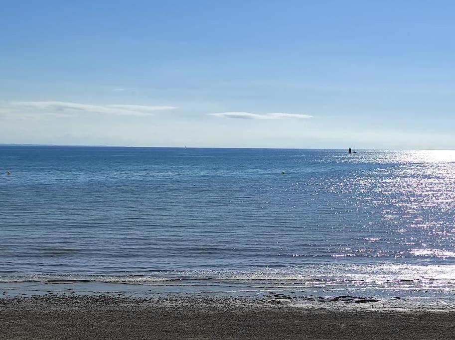 Studio Avec Vue Sur Mer A Granville. Plage A 3 Min Eksteriør bilde